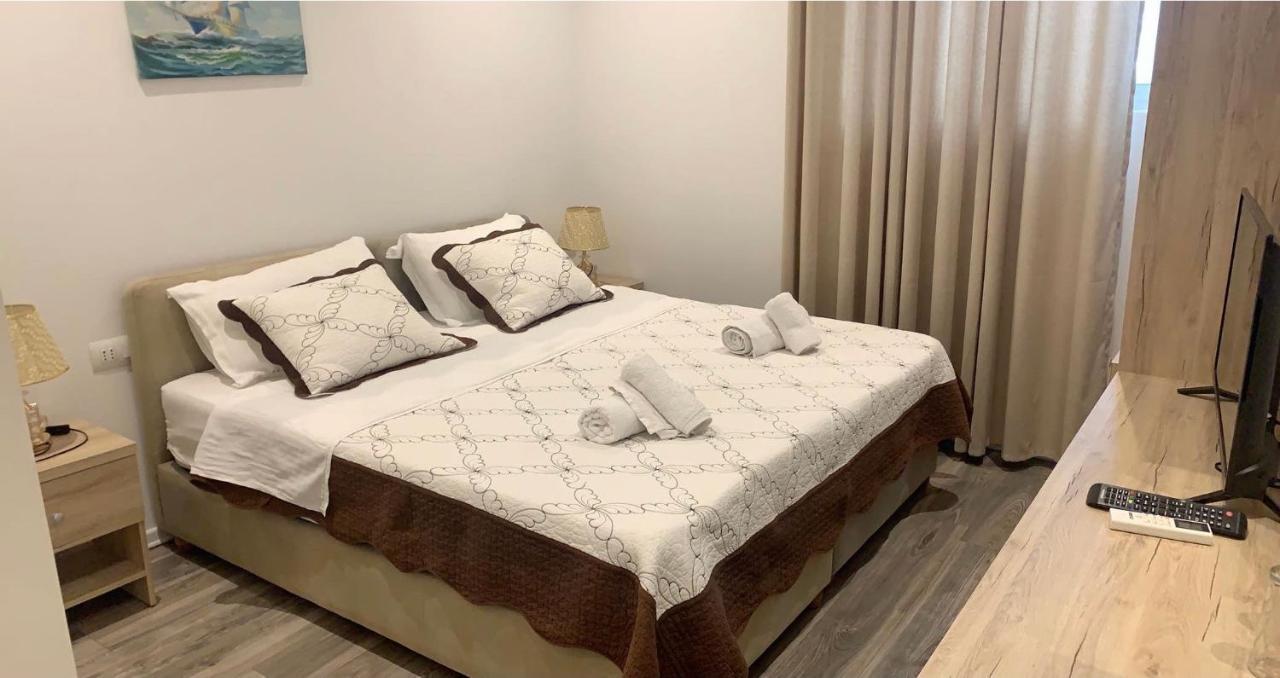 Deni'S Hotel Sarande Luaran gambar