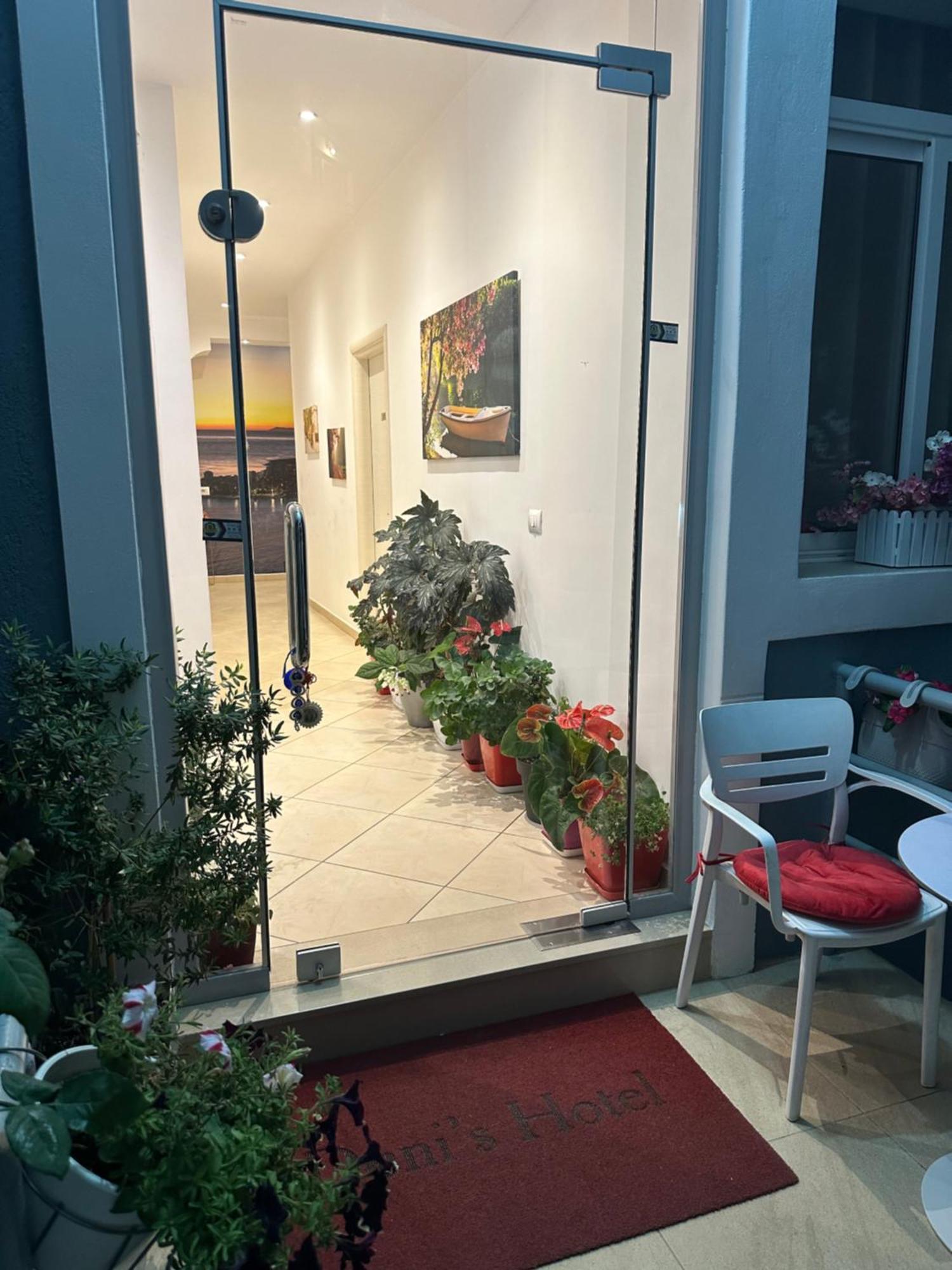 Deni'S Hotel Sarande Luaran gambar