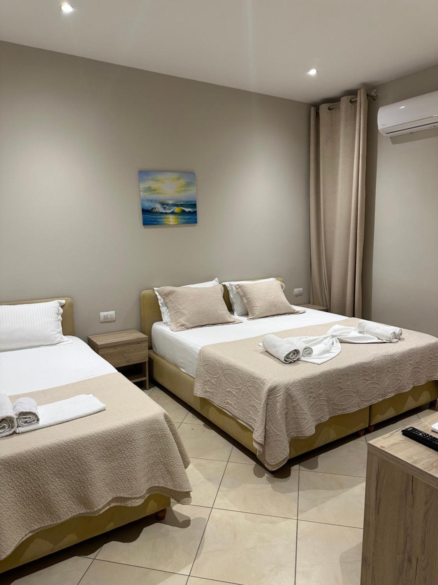 Deni'S Hotel Sarande Luaran gambar