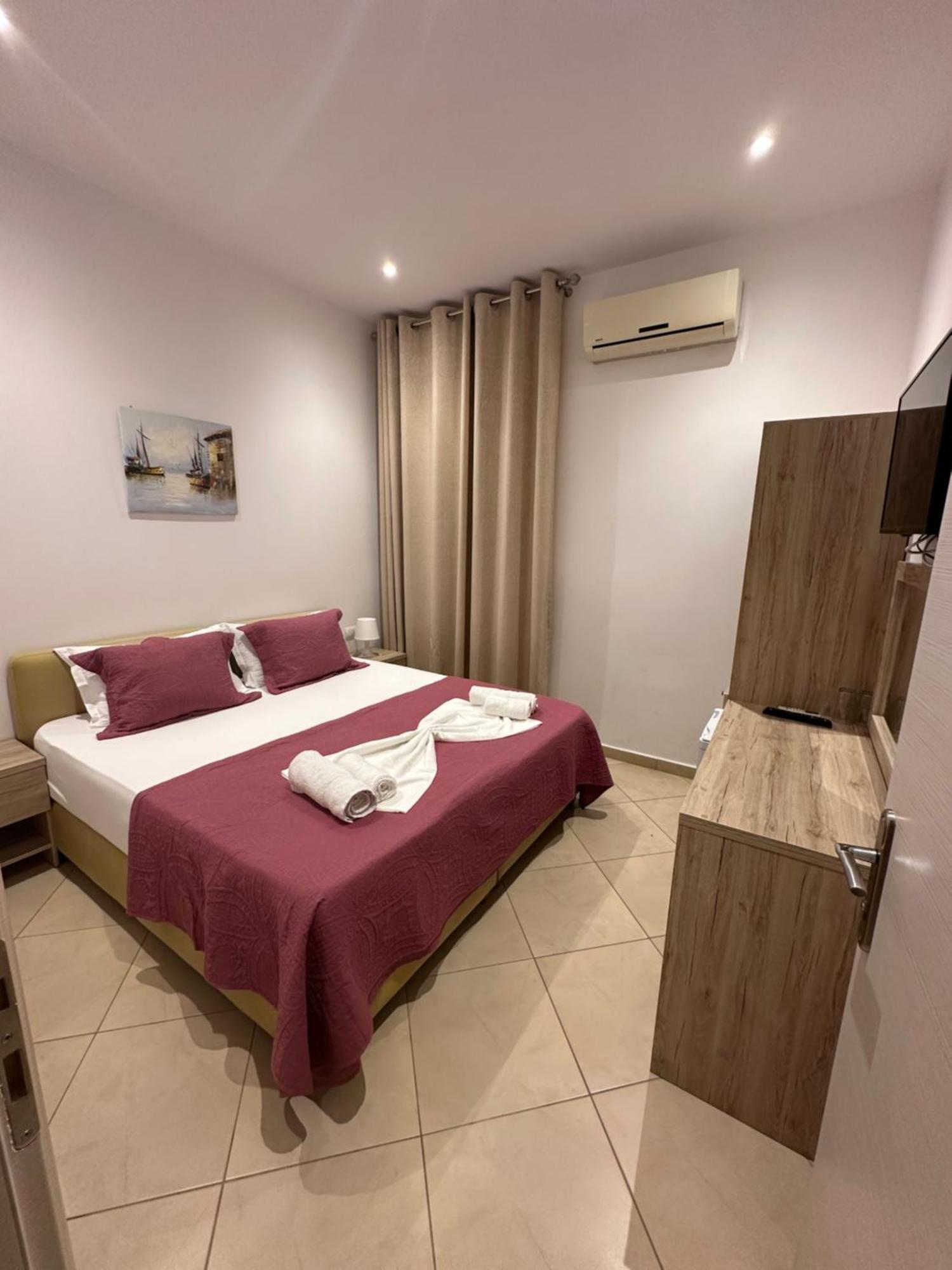 Deni'S Hotel Sarande Luaran gambar