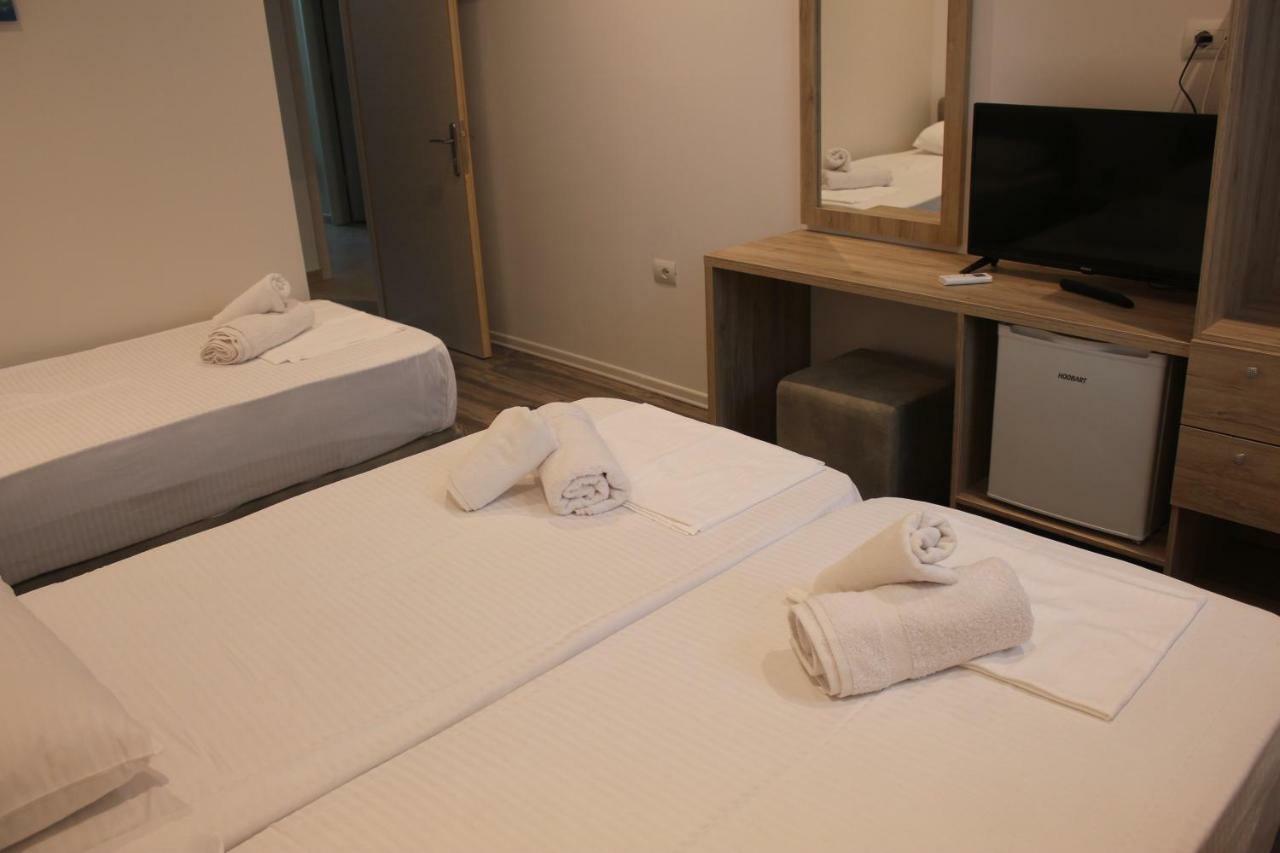 Deni'S Hotel Sarande Luaran gambar