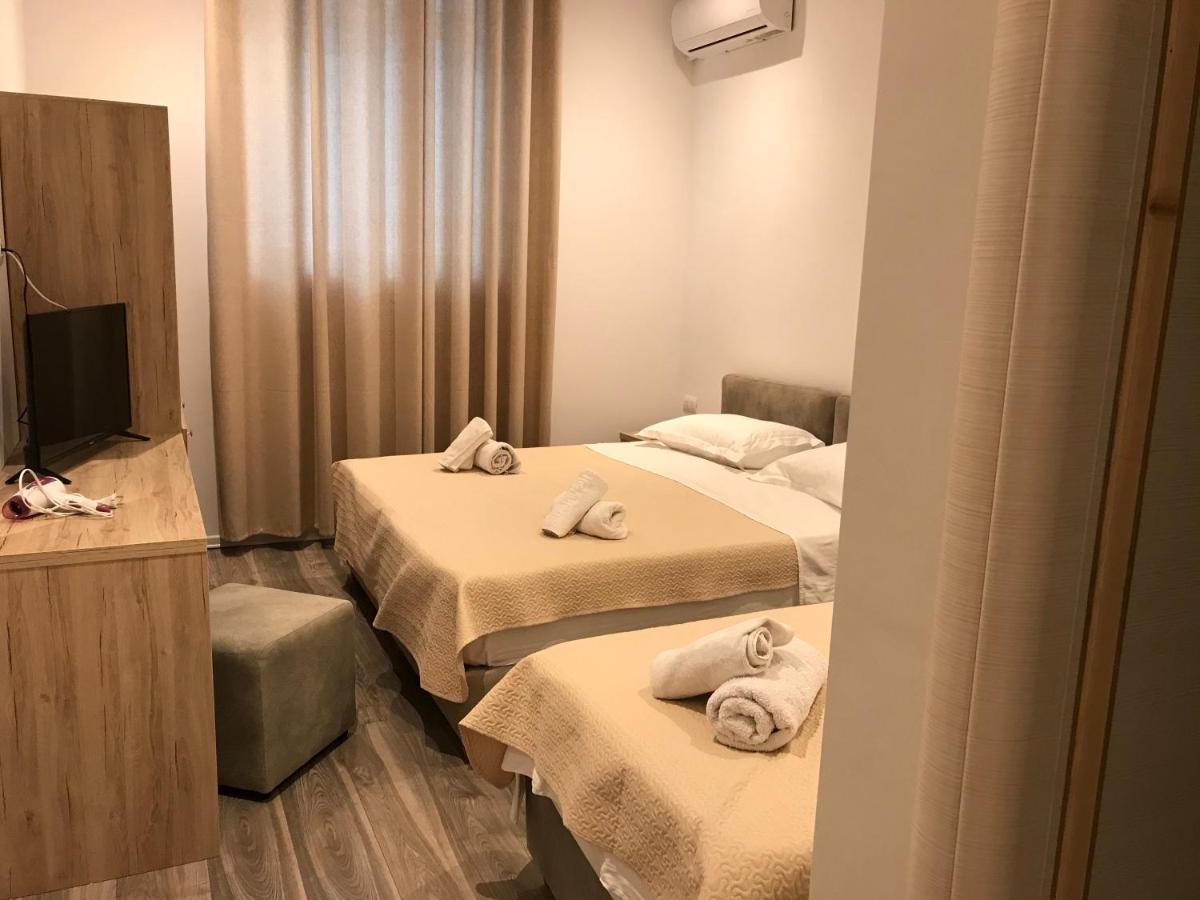 Deni'S Hotel Sarande Luaran gambar